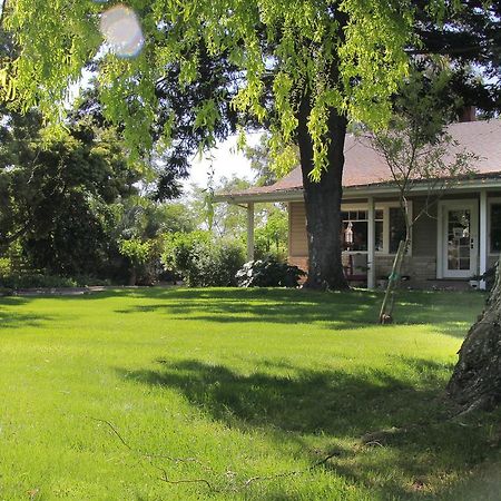 Cottage On Armstrong Lodi Extérieur photo